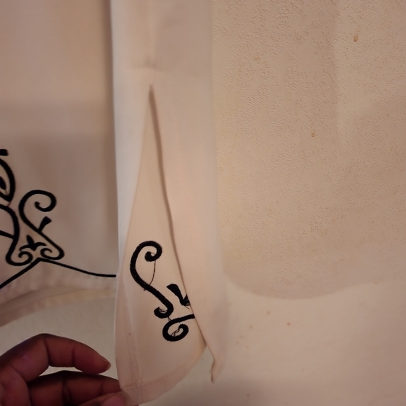 Vintage Danny & Nicole Embroidered Tunic Blouse Side Zip (Flaw) - Picture 5 of 10